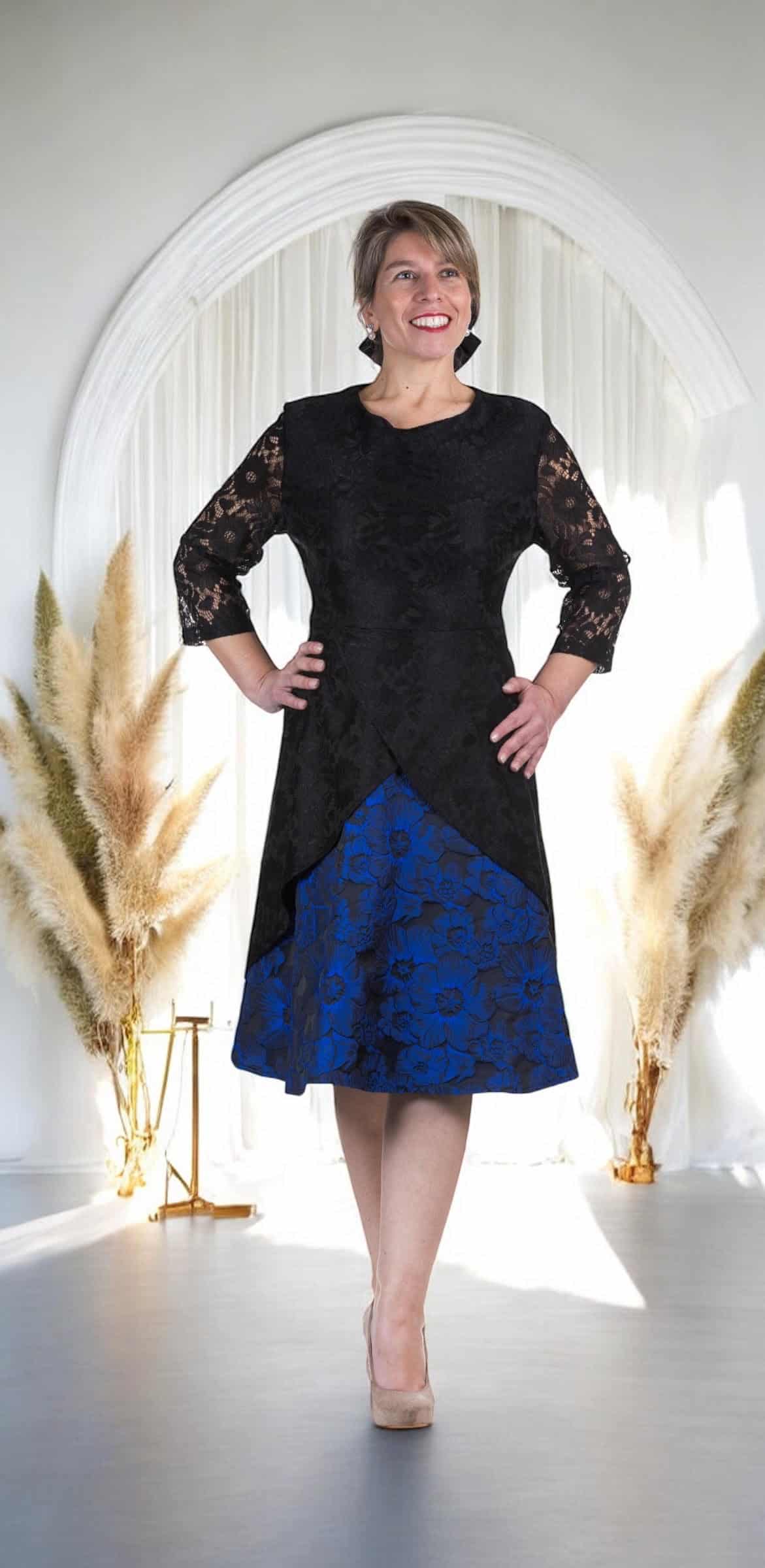 Serafina Cabestro Escote En V Encaje Vestido Con Saten Faja Plata main image 1